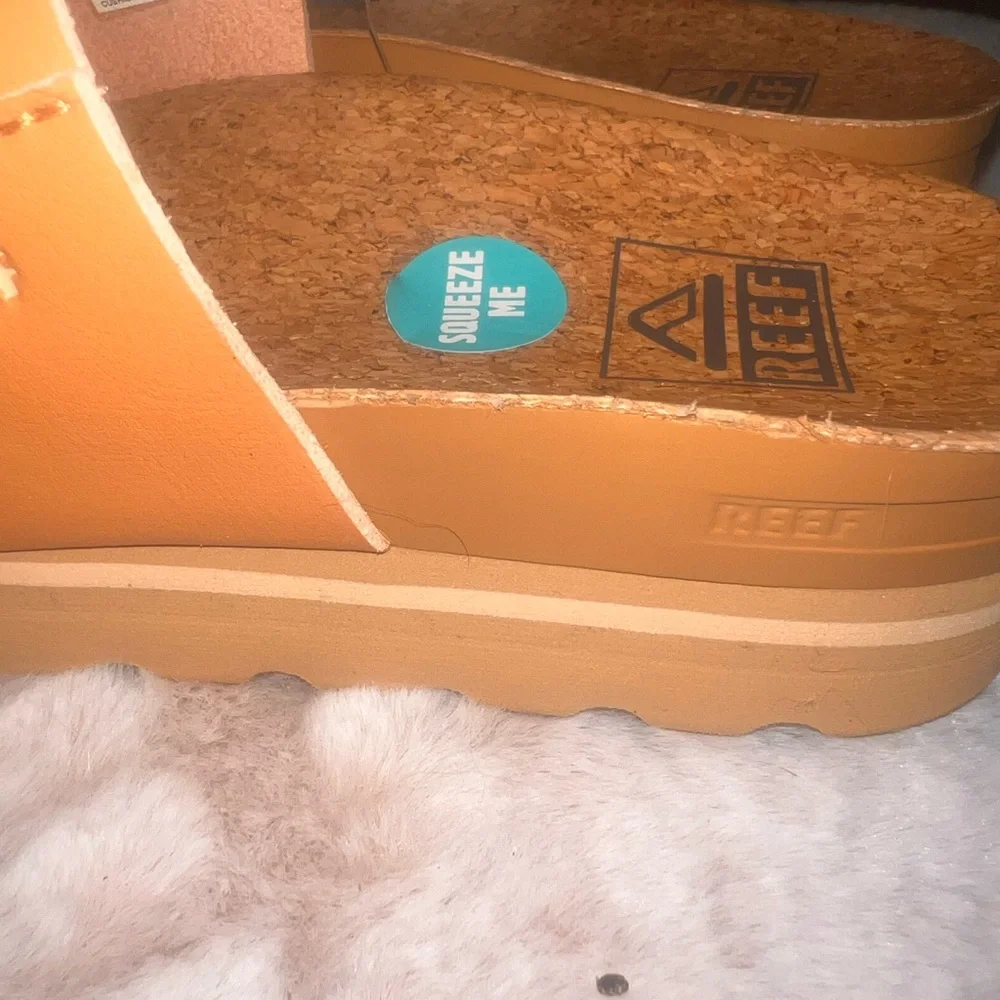 Reef Two-Tone Vista Hi Platform Sandals NWOT - Picture 10 of 13